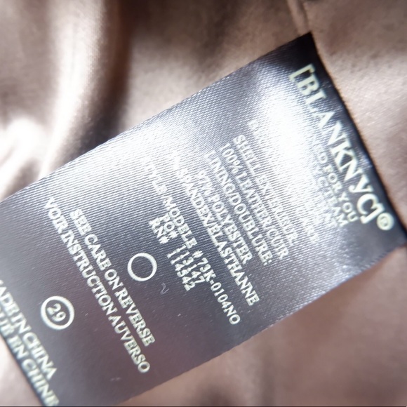 REVOLVE BLANK NYC SUEDE MINI SKIRT NWT SIZE 29 ✨ - Picture 8 of 9